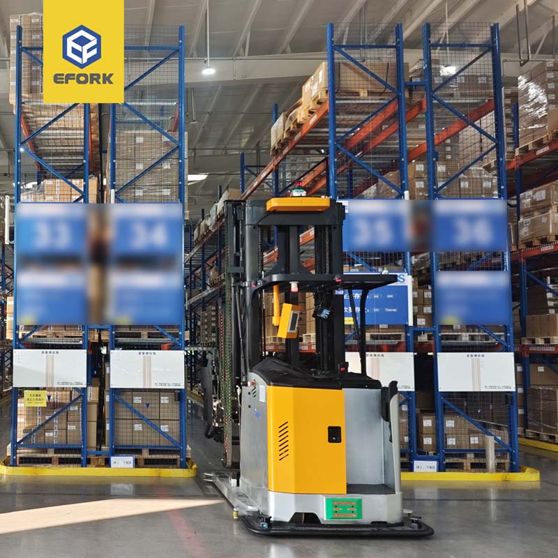 汽車(chē)零部件企業(yè)三向叉+堆垛式AGV智能搬運(yùn)解決方案